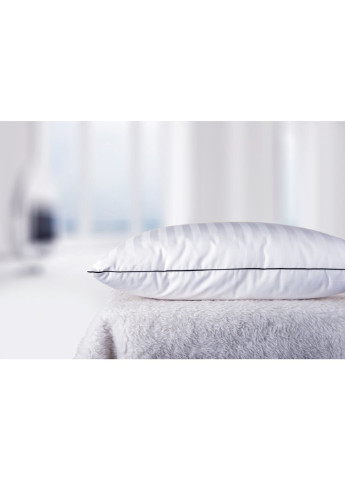 Подушка антиалергенна Royal Eco-Soft Hand Made 498 низька 50х70 см (2200000625090) No Brand (254012746)