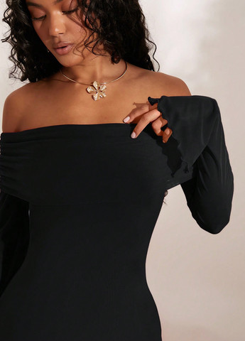 Чорна домашній сукня з відкритими плечима SHEIN однотонна