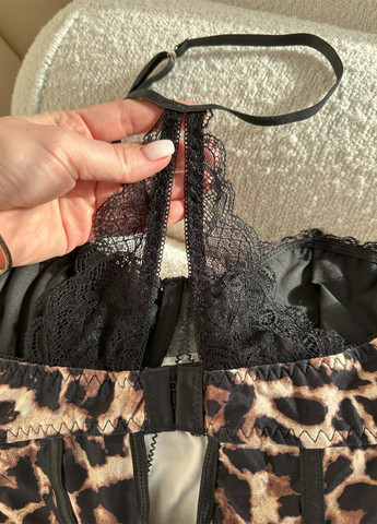 Чорна повсякденний, відвертий сукня NOVA VEGA леопардовий