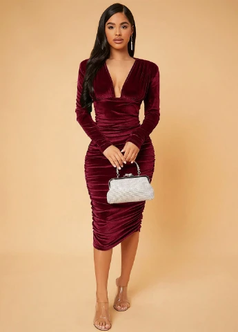 Бордовое вечернее платье футляр SHEIN однотонное