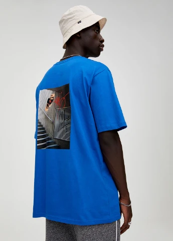 Синяя футболка Pull & Bear