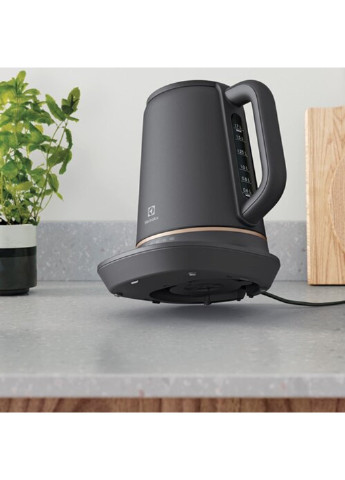 Електрочайник Explore E7K1-6BP 1.7 л Electrolux (254668681)