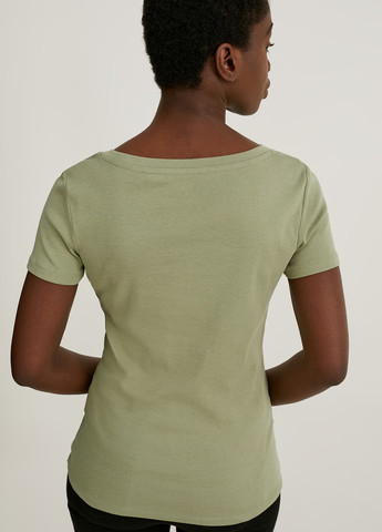 Світло-зелена літня футболка C&A