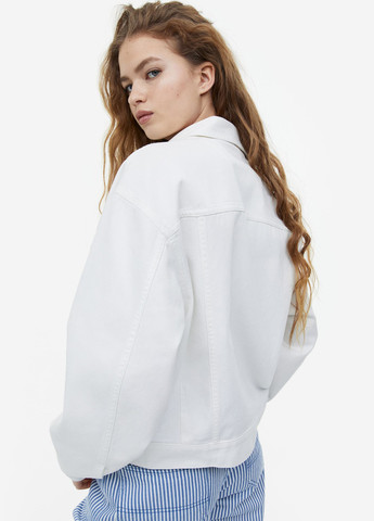 Белая демисезонная куртка H&M