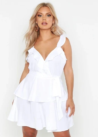 Белое кэжуал платье Boohoo однотонное