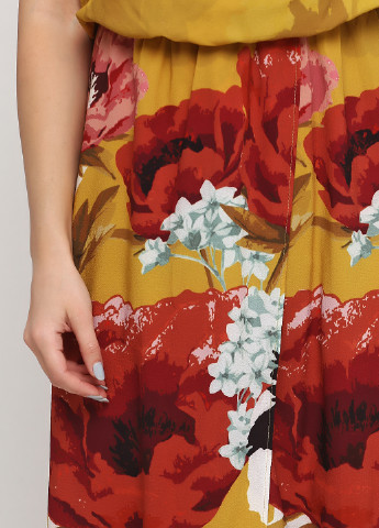 Горчичное кэжуал платье Rinascimento с цветочным принтом