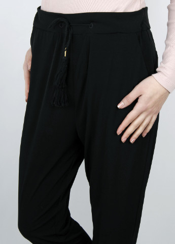 Черные кэжуал демисезонные брюки Comma