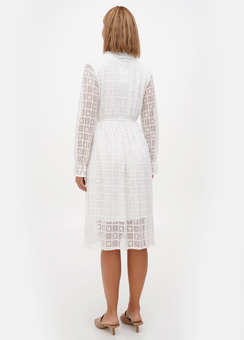 Белое кэжуал платье Minus однотонное