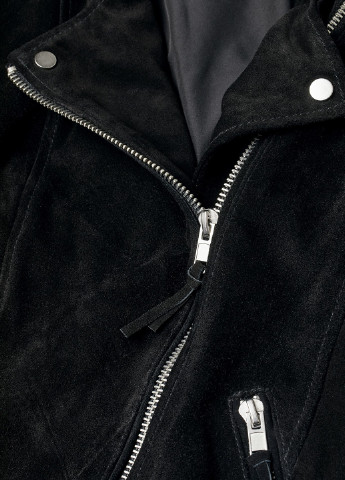 Черная демисезонная куртка замшевая H&M