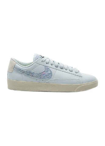 Кросівки Blazer Low SE Nike білі демісезони (253654549)