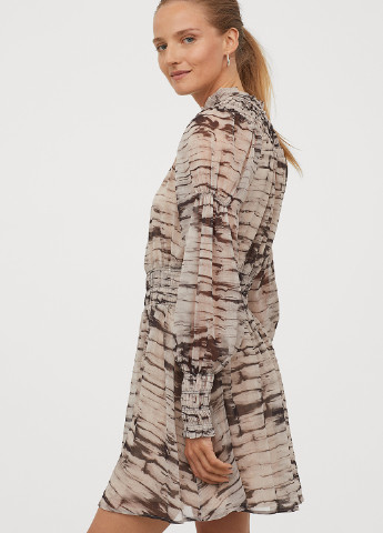 Бежевое кэжуал платье клеш H&M с абстрактным узором