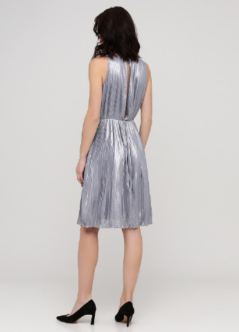 Серебряное коктейльное платье плиссированное, клеш H&M однотонное