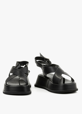 Черные босоножки Le'BERDES с ремешком