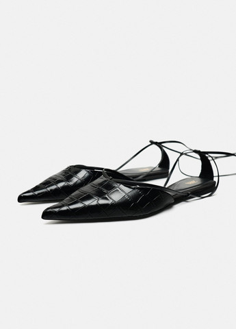 Черные женские кэжуал туфли с тиснением из Испании - фото
