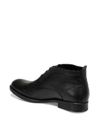 Черные осенние ботинки дезерты Garamond