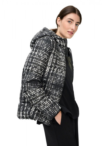 Чорно-біла демісезонна куртка Camel Active 330960-6F23-91