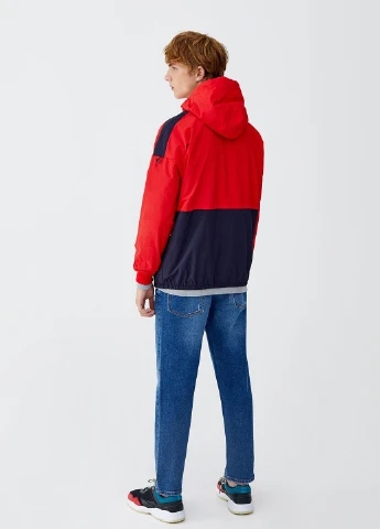 Червона демісезонна вітровка Pull & Bear
