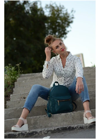 Жіночий рюкзак 32х12х25 см Sambag (210475605)