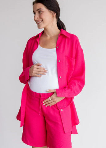 Летний костюм для беременных и кормящих oversize кроя с шортами из легкой и нежной ткани малиновый To Be (253273810)