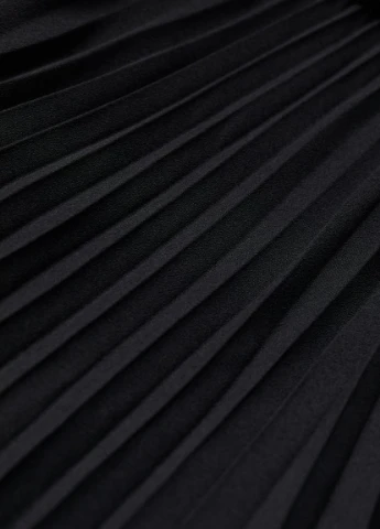 Черная однотонная плиссированная юбка H&M