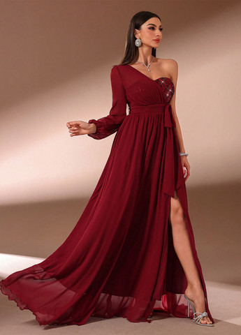 Бордовое вечернее платье с пышной юбкой, на одно плечо SHEIN однотонное