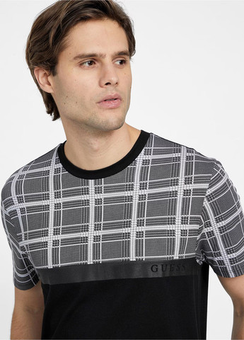 Чорна футболка Guess