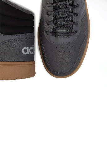 Темно-сірі кросівки adidas