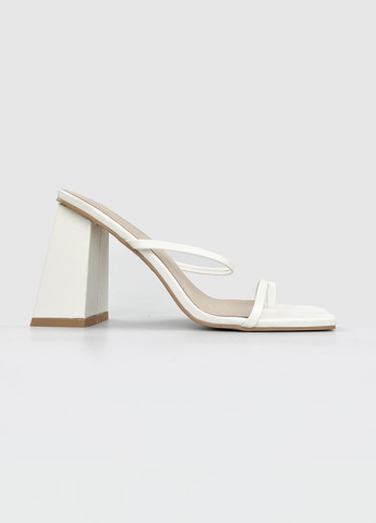 Шльопанці Nasty Gal (266255643)