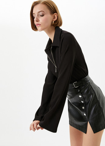 Черная женская футболка-поло KOTON однотонная