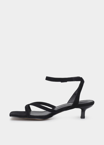 Черные босоножки Braska с ремешком