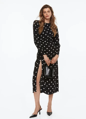 Черное кэжуал платье а-силуэт H&M в горошек