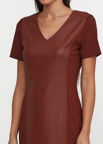 Коричнева кежуал сукня Comma однотонна