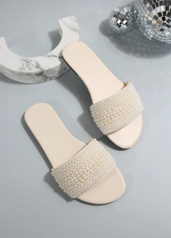 Жемчужные шлепанцы SHEIN с жемчугом