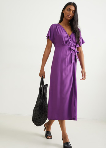 Фиолетовое кэжуал платье в стиле ампир, на запах C&A однотонное