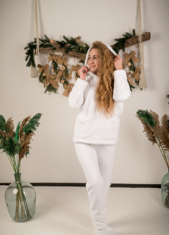 Белая всесезон женская теплая пижама с карманами кофта + брюки V.O.G.
