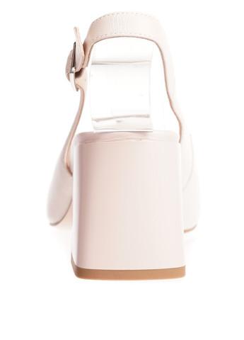 Бежевые босоножки Blizzarini с ремешком