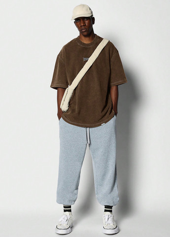 Коричнева футболка SHEIN