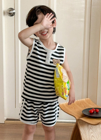 Чорно-біла всесезон піжама (сорочка, шорти) сорочка + шорти SHEIN