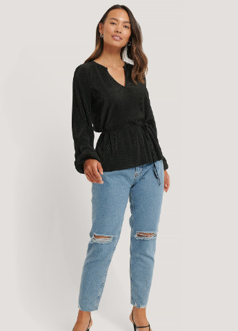 Чёрная блуза с баской NA-KD