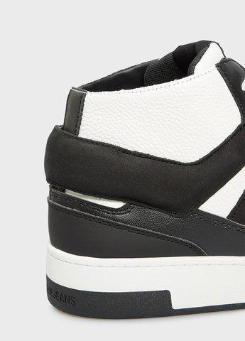 Черно-белые зимние кроссовки Calvin Klein Jeans