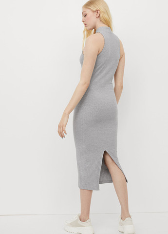 Светло-серое кэжуал платье футляр H&M меланжевое