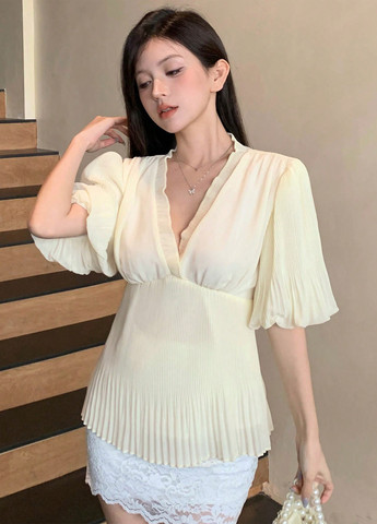 Молочная блуза SHEIN