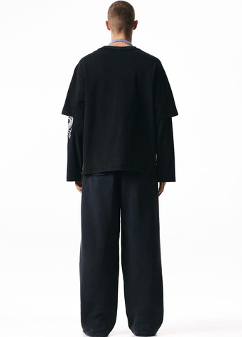 Черный демисезонный кэжуал лонгслив H&M с надписями