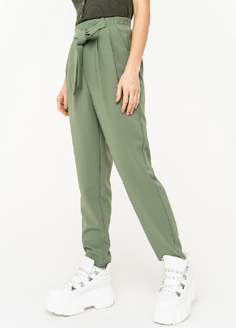 Зеленые кэжуал демисезонные зауженные брюки befree