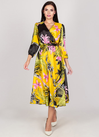 Желтое кэжуал платье на запах Seam с цветочным принтом