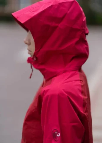Розовая демисезонная водонепронецаемая куртка gore-tex® Mammut