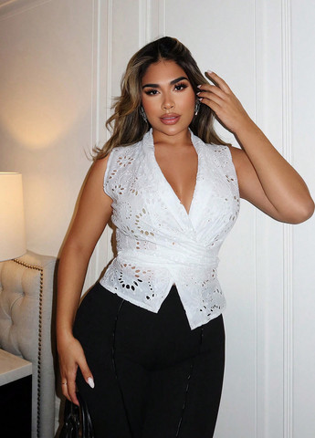 Белая блуза на запах SHEIN