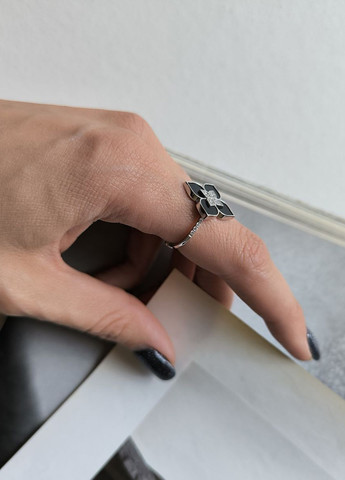 Каблучка Silver Flame (330000125)