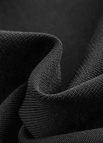 Черное коктейльное платье с открытой спиной SHEIN однотонное