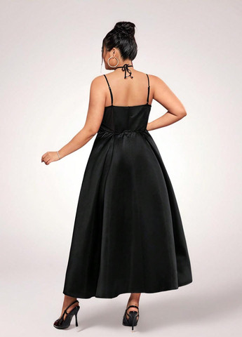 Черное вечернее платье клеш SHEIN однотонное